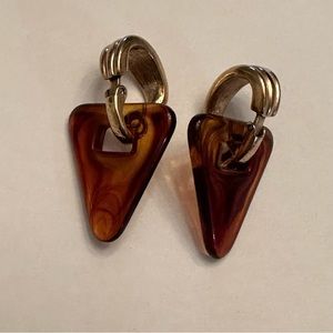 Avon Vintage Interchangeable Tortoise Triangle Pierced Gold Tone Earrings